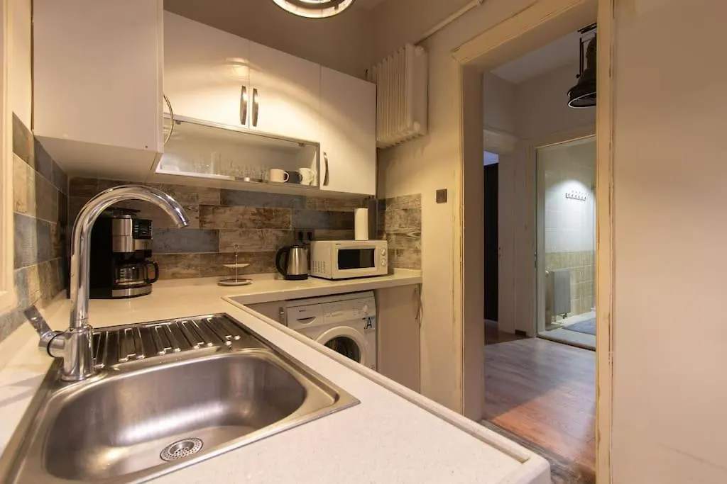 Historic 2Br Nisantasi Sisli Flat High Ceilings Apartman Isztambul
