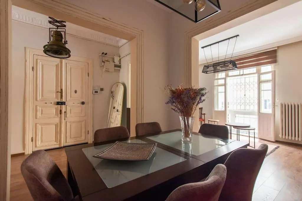 Historic 2Br Nisantasi Sisli Flat High Ceilings Apartman Isztambul 0*,  Törökország
