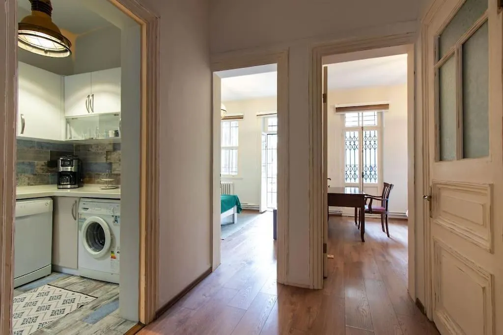 Historic 2Br Nisantasi Sisli Flat High Ceilings Apartman Isztambul 0*,