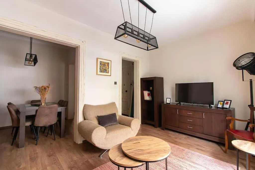Historic 2Br Nisantasi Sisli Flat High Ceilings Apartman Isztambul 0*,  Törökország
